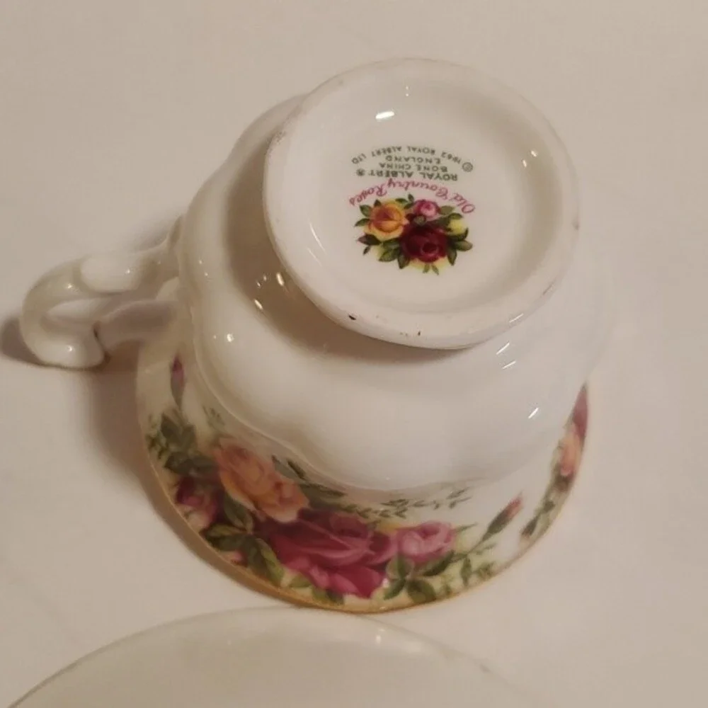 Royal Albert 🌹 royal